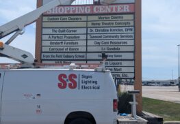 Field shopping center sign update