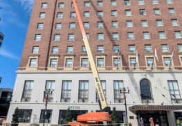 hotel pere Marquette signage repair